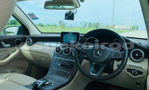 ซื้อ รถมือสอง Mercedes-Benz GLC 250D สีดำ รถยนต์ ใน %{เมือง} ใน กรุงเทพมหานคร ซื้อ รถมือสอง Mercedes-Benz GLC 250D สีดำ รถยนต์ ใน %{เมือง} ใน กรุงเทพมหานคร