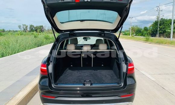 ซื้อ รถมือสอง Mercedes-Benz GLC 250D สีดำ รถยนต์ ใน %{เมือง} ใน กรุงเทพมหานคร ซื้อ รถมือสอง Mercedes-Benz GLC 250D สีดำ รถยนต์ ใน %{เมือง} ใน กรุงเทพมหานคร