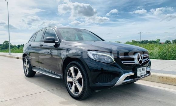 ซื้อ รถมือสอง Mercedes-Benz GLC 250D สีดำ รถยนต์ ใน %{เมือง} ใน กรุงเทพมหานคร ซื้อ รถมือสอง Mercedes-Benz GLC 250D สีดำ รถยนต์ ใน %{เมือง} ใน กรุงเทพมหานคร