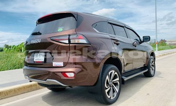 ซื้อ รถมือสอง Isuzu MU-X สีน้ำตาล รถยนต์ ใน %{เมือง} ใน กรุงเทพมหานคร ซื้อ รถมือสอง Isuzu MU-X สีน้ำตาล รถยนต์ ใน %{เมือง} ใน กรุงเทพมหานคร