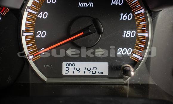 Buy Used Toyota Vigo Silver Car in Nakhon Ratchasima in Nakhon Ratchasima Buy Used Toyota Vigo Silver Car in Nakhon Ratchasima in Nakhon Ratchasima