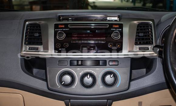 Buy Used Toyota Vigo Silver Car in Nakhon Ratchasima in Nakhon Ratchasima Buy Used Toyota Vigo Silver Car in Nakhon Ratchasima in Nakhon Ratchasima