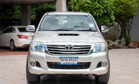 Buy Used Toyota Vigo Silver Car in Nakhon Ratchasima in Nakhon Ratchasima Buy Used Toyota Vigo Silver Car in Nakhon Ratchasima in Nakhon Ratchasima