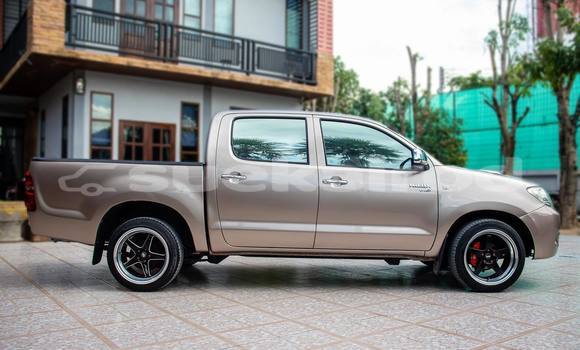 Buy Used Toyota Vigo Brown Car in Nakhon Ratchasima in Nakhon Ratchasima Buy Used Toyota Vigo Brown Car in Nakhon Ratchasima in Nakhon Ratchasima