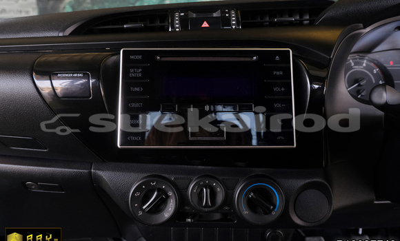 Buy Used Toyota Hiluxe VIGO White Car in Saraburi in Saraburi Buy Used Toyota Hiluxe VIGO White Car in Saraburi in Saraburi