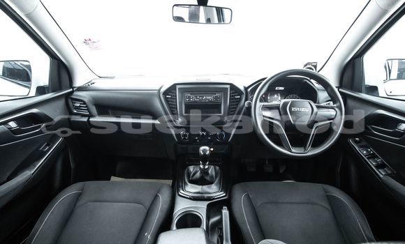 Buy Used Isuzu D-Max White Car in Bangkok in Bangkok Buy Used Isuzu D-Max White Car in Bangkok in Bangkok