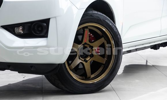 Buy Used Isuzu D-Max White Car in Bangkok in Bangkok Buy Used Isuzu D-Max White Car in Bangkok in Bangkok