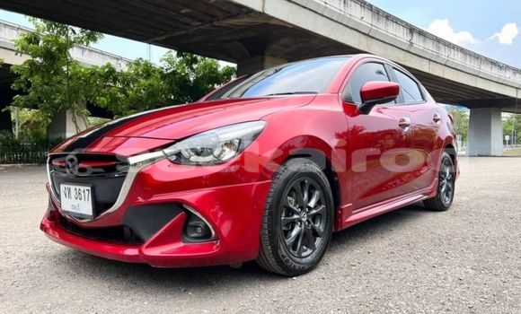 ซื้อ รถมือสอง Mazda 2 สีแดง รถยนต์ ใน %{เมือง} ใน กรุงเทพมหานคร