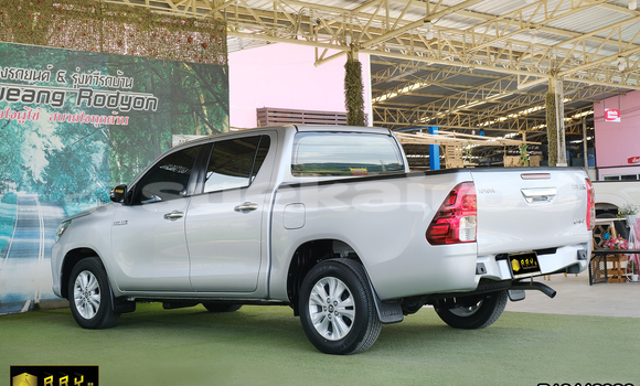 Buy Used Toyota Hiluxe Revo Silver Car in Saraburi in Saraburi Buy Used Toyota Hiluxe Revo Silver Car in Saraburi in Saraburi