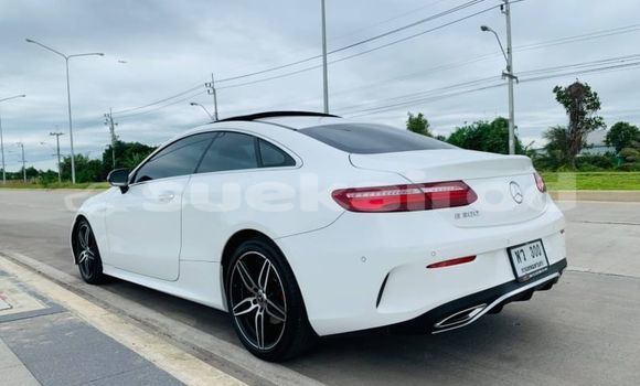 ซื้อ รถมือสอง Mercedes-Benz E-Classe ขาว รถยนต์ ใน %{เมือง} ใน กรุงเทพมหานคร ซื้อ รถมือสอง Mercedes-Benz E-Classe ขาว รถยนต์ ใน %{เมือง} ใน กรุงเทพมหานคร