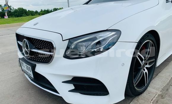 ซื้อ รถมือสอง Mercedes-Benz E-Classe ขาว รถยนต์ ใน %{เมือง} ใน กรุงเทพมหานคร ซื้อ รถมือสอง Mercedes-Benz E-Classe ขาว รถยนต์ ใน %{เมือง} ใน กรุงเทพมหานคร
