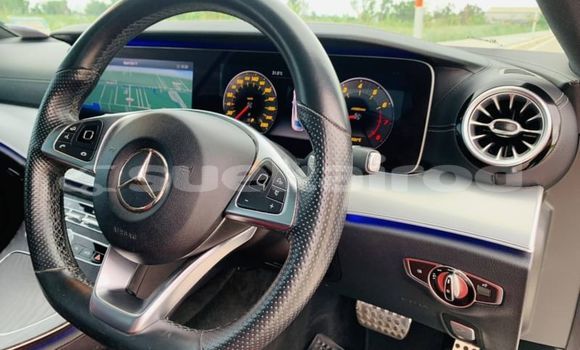 ซื้อ รถมือสอง Mercedes-Benz E-Classe ขาว รถยนต์ ใน %{เมือง} ใน กรุงเทพมหานคร ซื้อ รถมือสอง Mercedes-Benz E-Classe ขาว รถยนต์ ใน %{เมือง} ใน กรุงเทพมหานคร