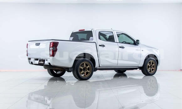 Buy Used Isuzu D-Max Silver Car in Samut Sakhon in Samut Sakhon Buy Used Isuzu D-Max Silver Car in Samut Sakhon in Samut Sakhon