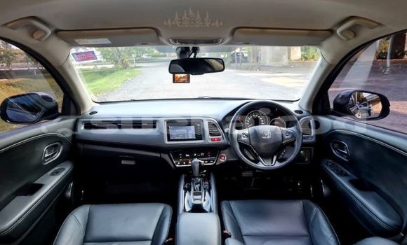 ซื้อ รถมือสอง Honda HR–V สีดำ รถยนต์ ใน %{เมือง} ใน กรุงเทพมหานคร ซื้อ รถมือสอง Honda HR–V สีดำ รถยนต์ ใน %{เมือง} ใน กรุงเทพมหานคร