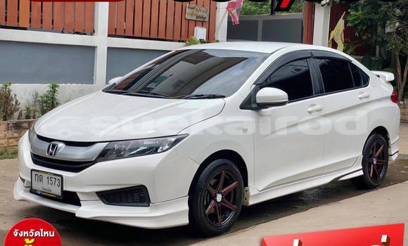 ซื้อ รถมือสอง Honda City ขาว รถยนต์ ใน %{เมือง} ใน นครราชสีมา