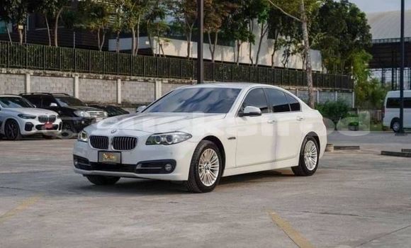 ซื้อ รถมือสอง BMW 5–Series ขาว รถยนต์ ใน %{เมือง} ใน กรุงเทพมหานคร ซื้อ รถมือสอง BMW 5–Series ขาว รถยนต์ ใน %{เมือง} ใน กรุงเทพมหานคร