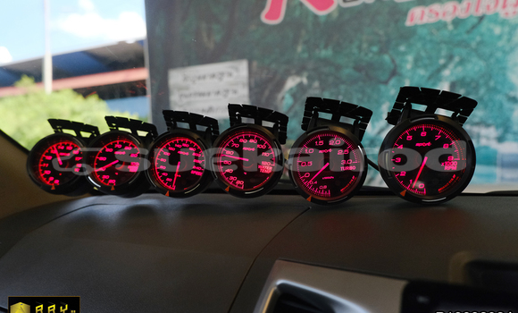 Buy Used Toyota Hiluxe VIGO White Car in Saraburi in Saraburi Buy Used Toyota Hiluxe VIGO White Car in Saraburi in Saraburi