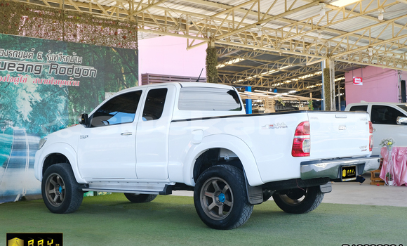 Buy Used Toyota Hiluxe VIGO White Car in Saraburi in Saraburi Buy Used Toyota Hiluxe VIGO White Car in Saraburi in Saraburi