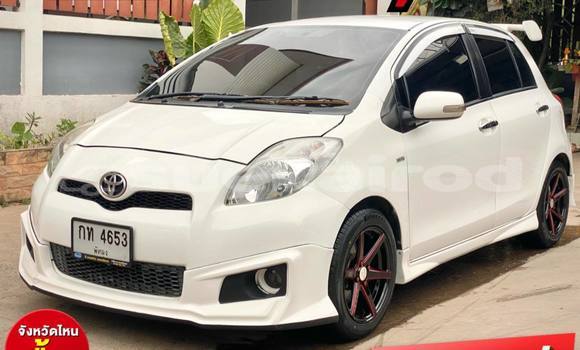 ซื้อ รถมือสอง Toyota Yaris ขาว รถยนต์ ใน %{เมือง} ใน นครราชสีมา