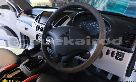 Buy Used Mitsubishi Triton Silver Car in Saraburi in Saraburi Buy Used Mitsubishi Triton Silver Car in Saraburi in Saraburi