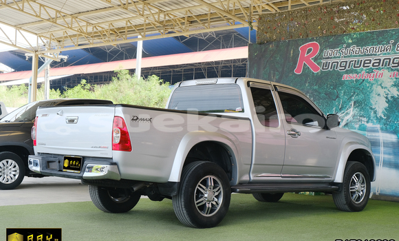 Buy Used Isuzu D-Max Silver Car in Saraburi in Saraburi Buy Used Isuzu D-Max Silver Car in Saraburi in Saraburi
