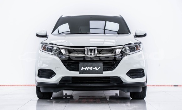 Buy Used Honda HR-V White Car in Bangkok in Bangkok Buy Used Honda HR-V White Car in Bangkok in Bangkok
