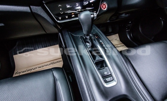 Buy Used Honda HR-V White Car in Bangkok in Bangkok Buy Used Honda HR-V White Car in Bangkok in Bangkok