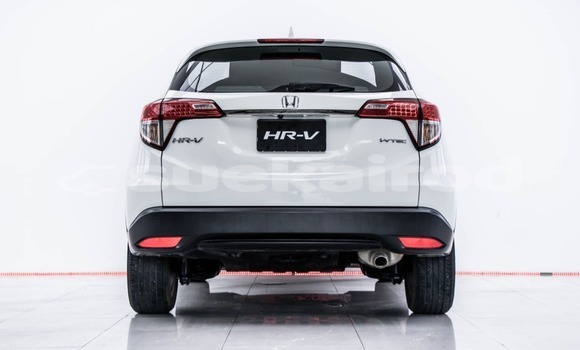 Buy Used Honda HR-V White Car in Bangkok in Bangkok Buy Used Honda HR-V White Car in Bangkok in Bangkok