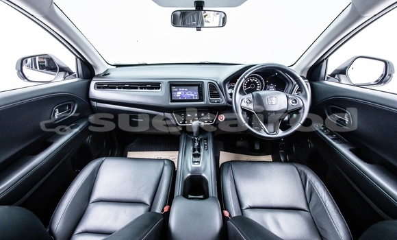 Buy Used Honda HR-V White Car in Bangkok in Bangkok Buy Used Honda HR-V White Car in Bangkok in Bangkok