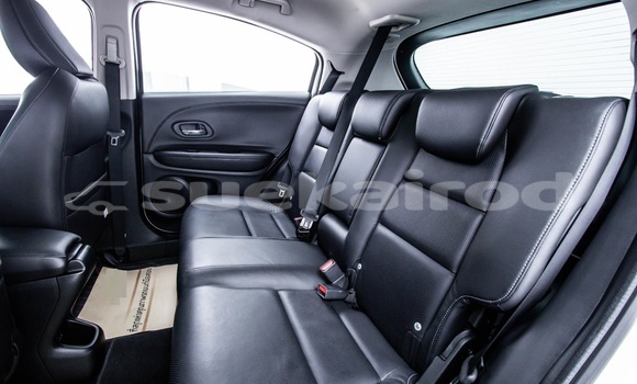 Buy Used Honda HR-V White Car in Bangkok in Bangkok Buy Used Honda HR-V White Car in Bangkok in Bangkok