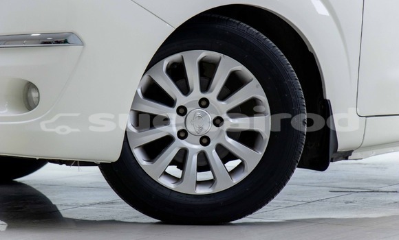 Buy Used SsangYong Stavic White Car in Bangkok in Bangkok Buy Used SsangYong Stavic White Car in Bangkok in Bangkok