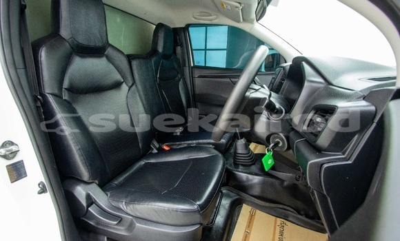 Buy Used Isuzu D–MAX White Car in Bangkok in Bangkok Buy Used Isuzu D–MAX White Car in Bangkok in Bangkok