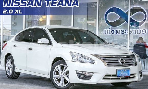 Buy Used Nissan Teana White Car in Bangkok in Bangkok