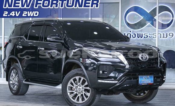 Buy Used Toyota Fortuner Black Car in Bangkok in Bangkok