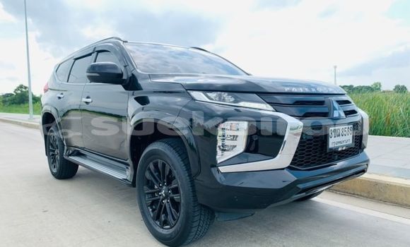 ซื้อ รถมือสอง Mitsubishi Pajero Sport สีดำ รถยนต์ ใน %{เมือง} ใน กรุงเทพมหานคร ซื้อ รถมือสอง Mitsubishi Pajero Sport สีดำ รถยนต์ ใน %{เมือง} ใน กรุงเทพมหานคร