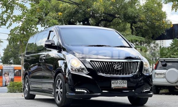 Buy Used Hyundai Grand Starex Black Car in Bangkok in Bangkok
