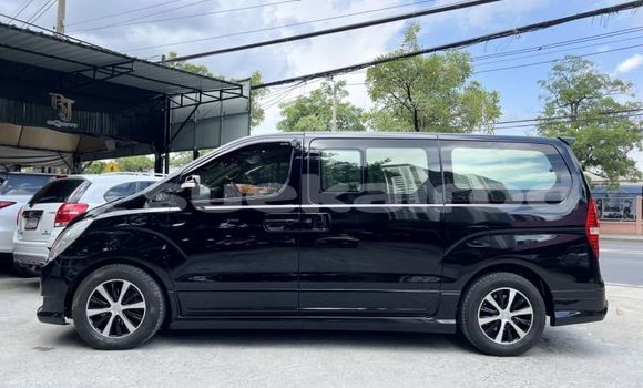 ซื้อ รถมือสอง Hyundai Grand Starex สีดำ รถยนต์ ใน %{เมือง} ใน กรุงเทพมหานคร ซื้อ รถมือสอง Hyundai Grand Starex สีดำ รถยนต์ ใน %{เมือง} ใน กรุงเทพมหานคร