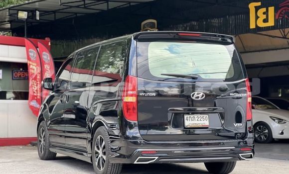 ซื้อ รถมือสอง Hyundai Grand Starex สีดำ รถยนต์ ใน %{เมือง} ใน กรุงเทพมหานคร ซื้อ รถมือสอง Hyundai Grand Starex สีดำ รถยนต์ ใน %{เมือง} ใน กรุงเทพมหานคร
