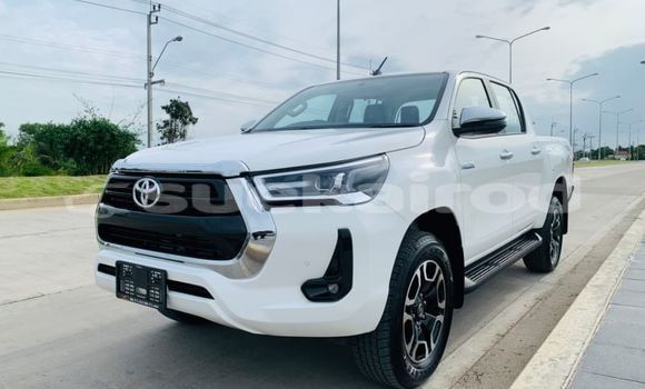 Buy Used Toyota Hiluxe Revo White Car in Bangkok in Bangkok Buy Used Toyota Hiluxe Revo White Car in Bangkok in Bangkok