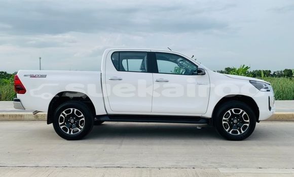 Buy Used Toyota Hiluxe Revo White Car in Bangkok in Bangkok Buy Used Toyota Hiluxe Revo White Car in Bangkok in Bangkok