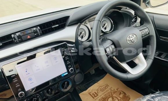 Buy Used Toyota Hiluxe Revo White Car in Bangkok in Bangkok Buy Used Toyota Hiluxe Revo White Car in Bangkok in Bangkok