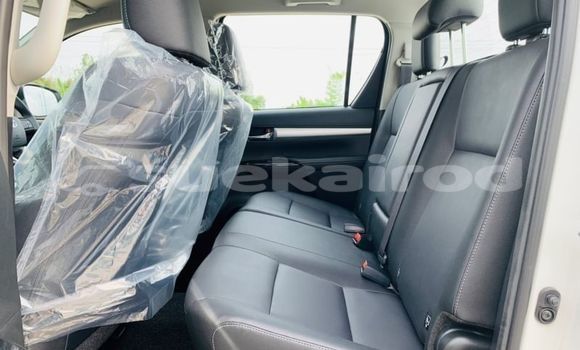 Buy Used Toyota Hiluxe Revo White Car in Bangkok in Bangkok Buy Used Toyota Hiluxe Revo White Car in Bangkok in Bangkok