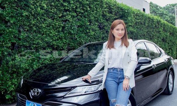 ซื้อ รถมือสอง Toyota Camry สีดำ รถยนต์ ใน %{เมือง} ใน กรุงเทพมหานคร