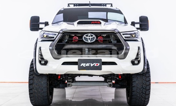 Buy Used Toyota Hiluxe Revo White Car in Bangkok in Bangkok Buy Used Toyota Hiluxe Revo White Car in Bangkok in Bangkok