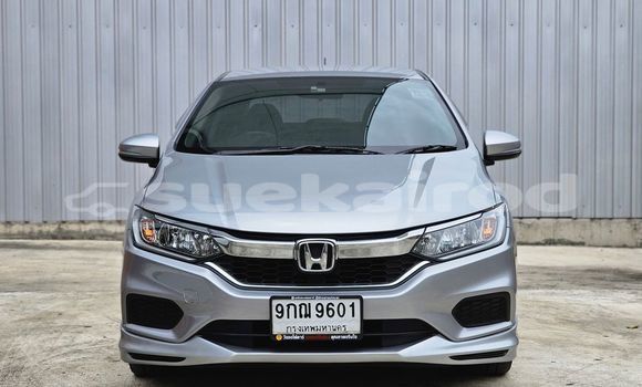 ซื้อ รถมือสอง Honda City อื่น ๆ รถยนต์ ใน %{เมือง} ใน กรุงเทพมหานคร