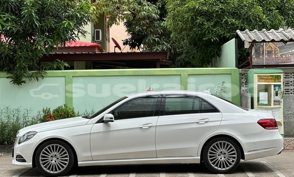 Buy Used Mercedes-Benz E-Classe White Car in Bangkok in Bangkok Buy Used Mercedes-Benz E-Classe White Car in Bangkok in Bangkok