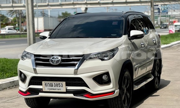 Buy Used Toyota Fortuner White Car in Bangkok in Bangkok Buy Used Toyota Fortuner White Car in Bangkok in Bangkok