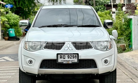 Buy Used Mitsubishi Triton White Car in Bangkok in Bangkok Buy Used Mitsubishi Triton White Car in Bangkok in Bangkok