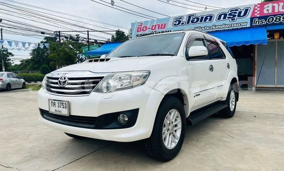 Buy Used Toyota Fortuner White Car in Bangkok in Bangkok Buy Used Toyota Fortuner White Car in Bangkok in Bangkok