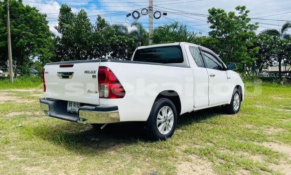 Buy Used Toyota Hiluxe Revo White Car in Bangkok in Bangkok Buy Used Toyota Hiluxe Revo White Car in Bangkok in Bangkok